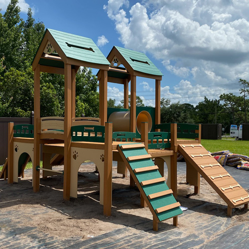 Deluxe Kennel Club Playground - TerraBound Solutions Inc.